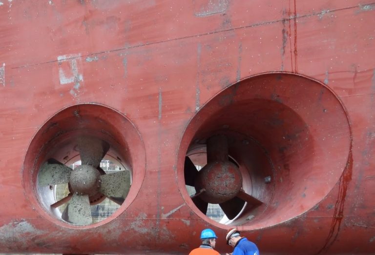 watch-how-they-put-a-new-bow-thruster-marinersgalaxy